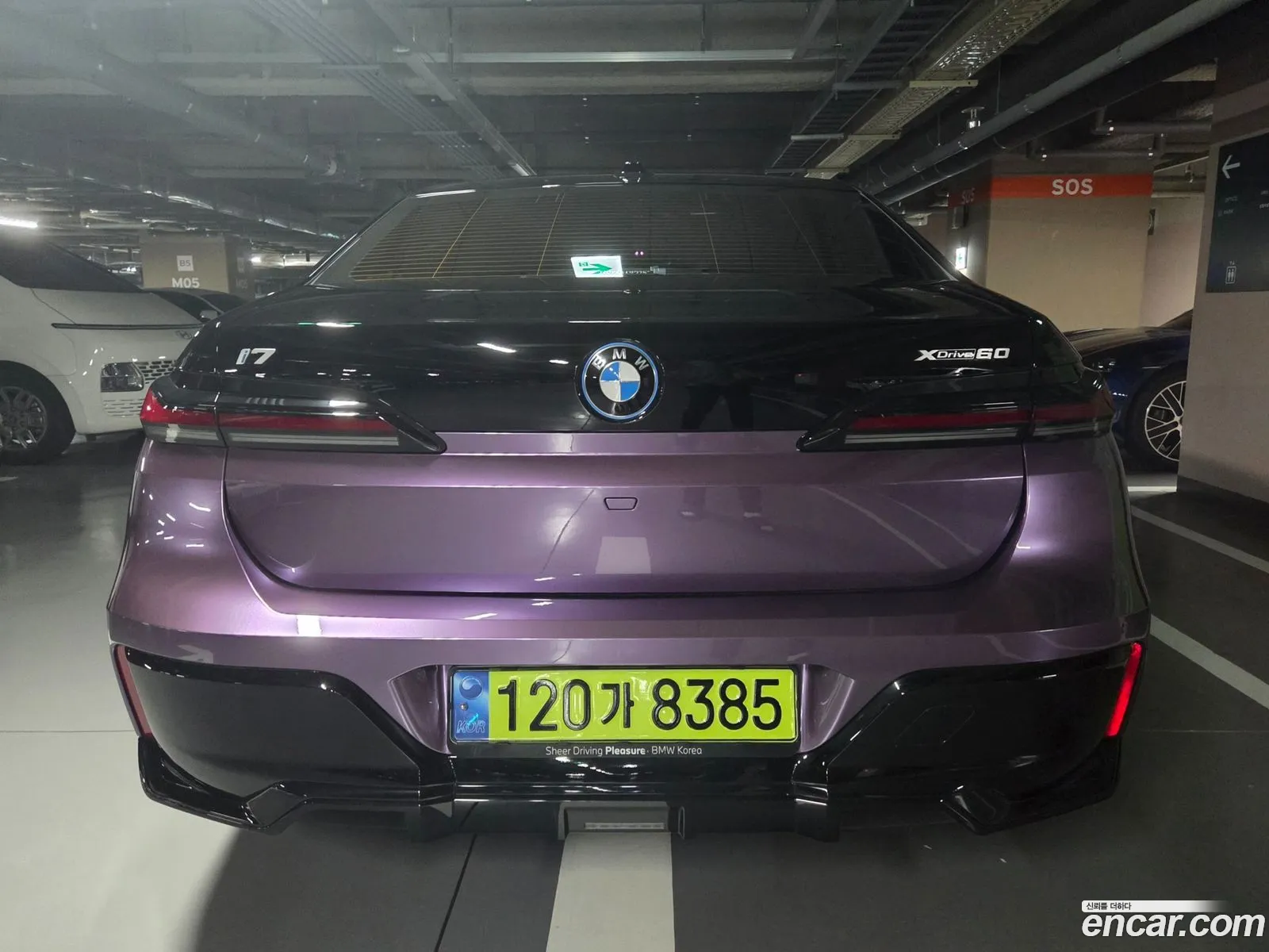 BMW i7