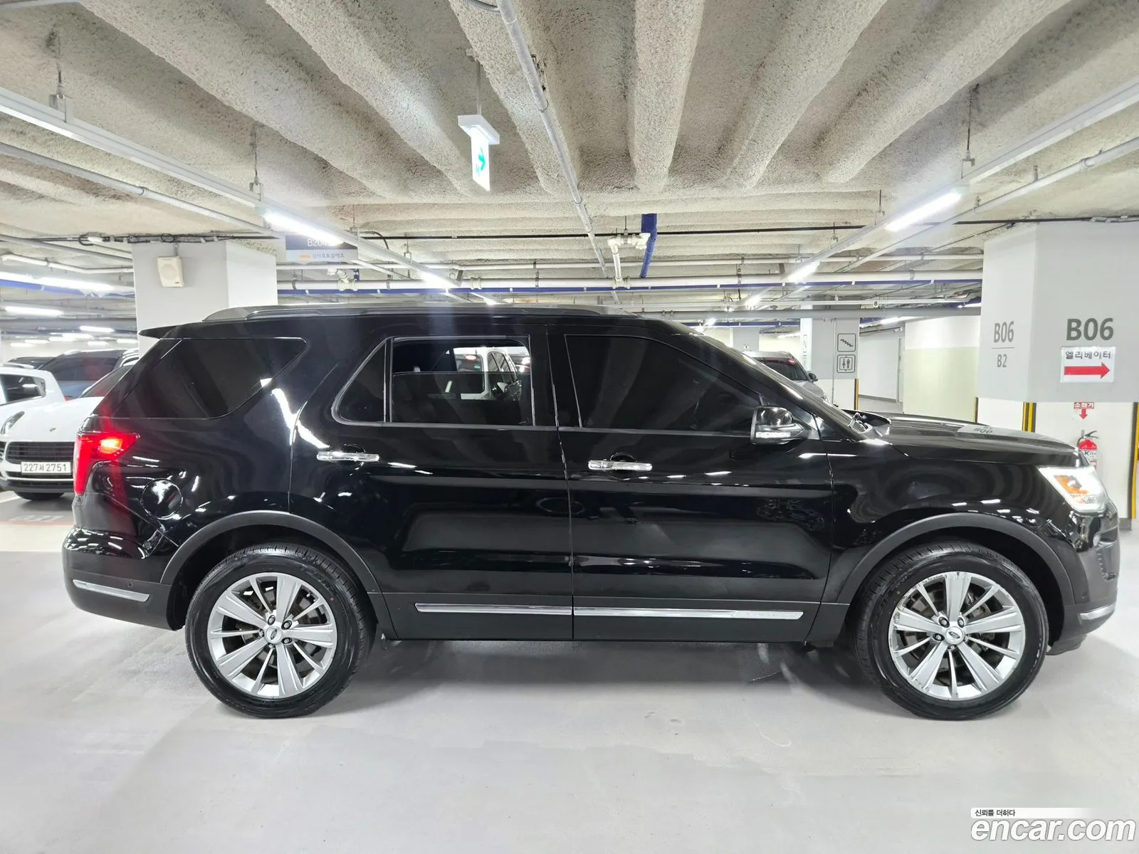 Ford Explorer 2018 — 12