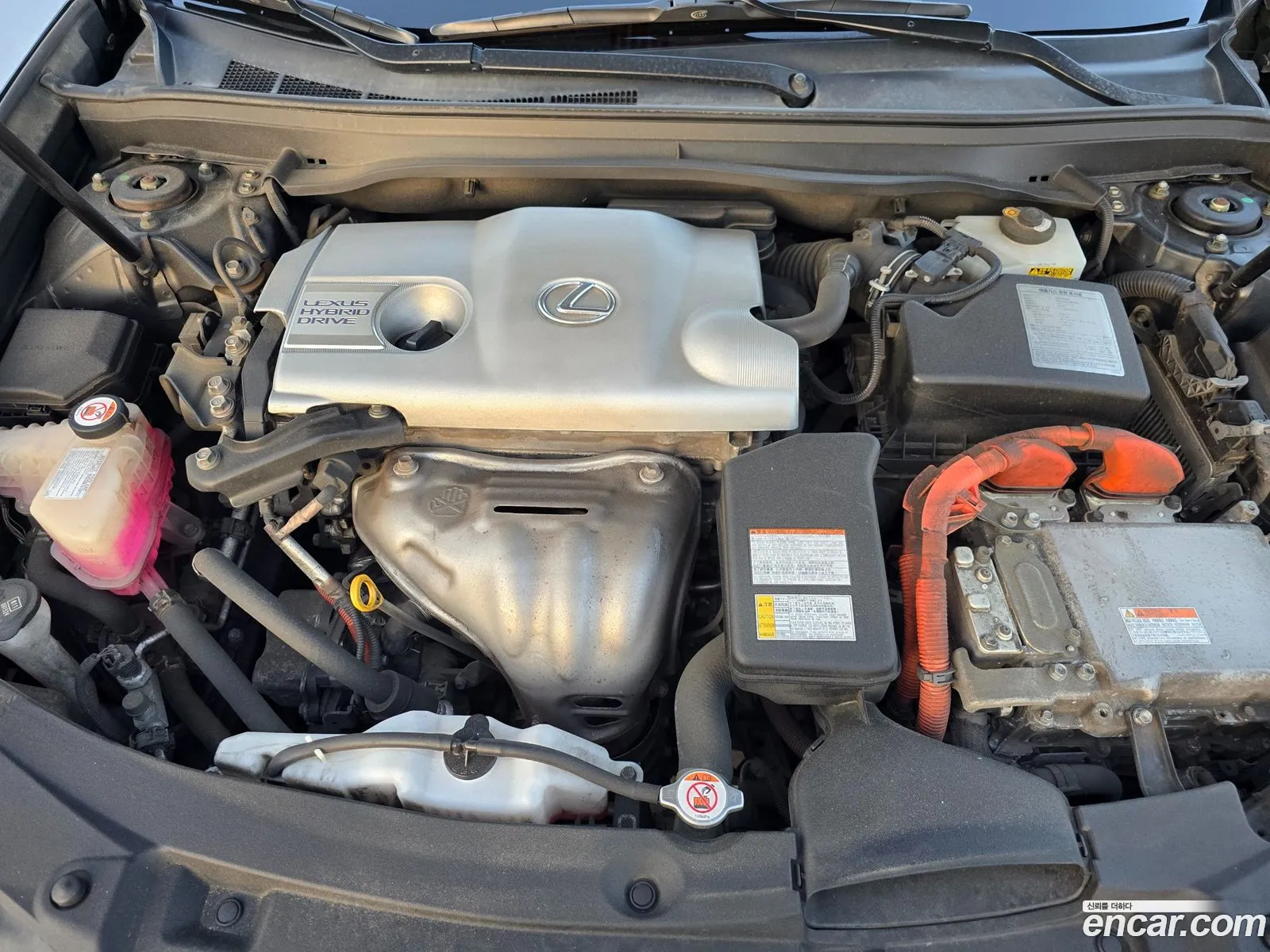 Lexus ES300h 2018 — 14
