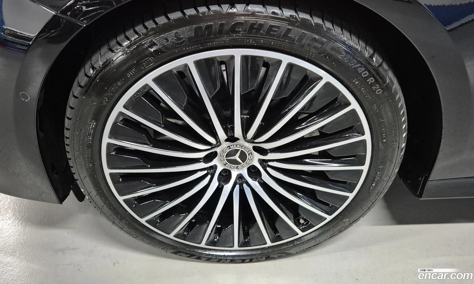 Mercedes-Benz E-Class W214 2025 — 10