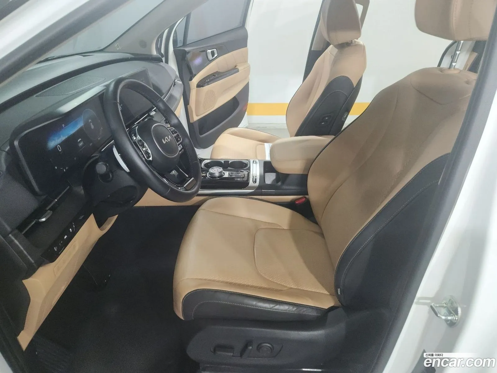 Kia Carnival 2023 — 2