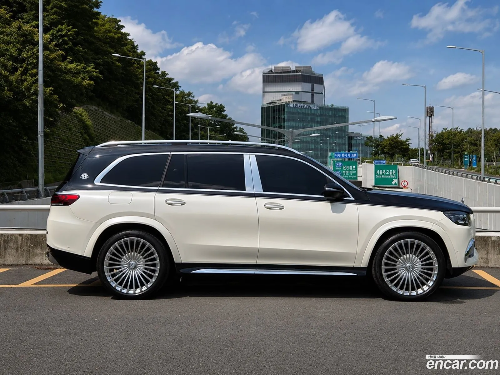 Mercedes-Benz GLS-Class X167 2022 — 11