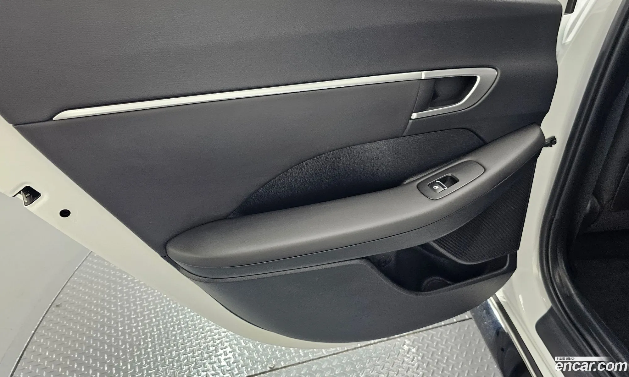 Hyundai Sonata 2023 — 7