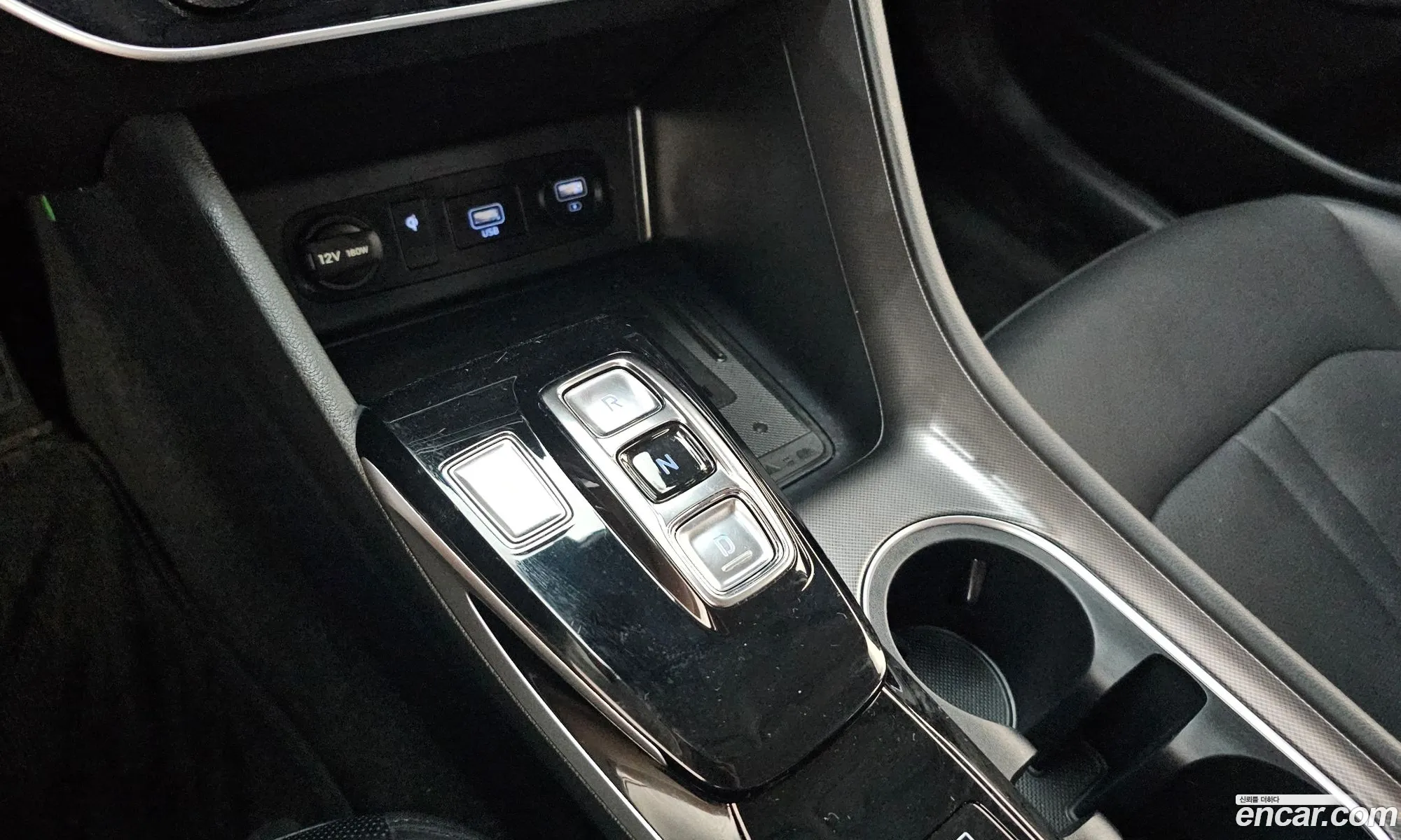 Hyundai Sonata 2023 — 32