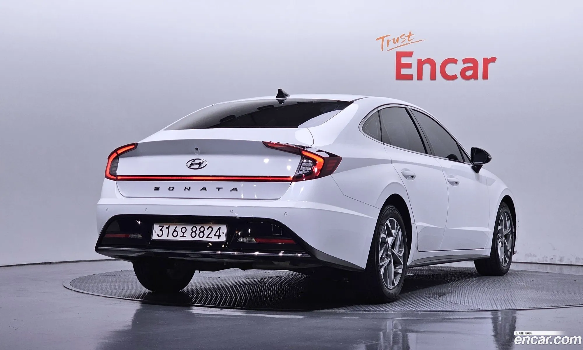 Hyundai Sonata 2023 — 14
