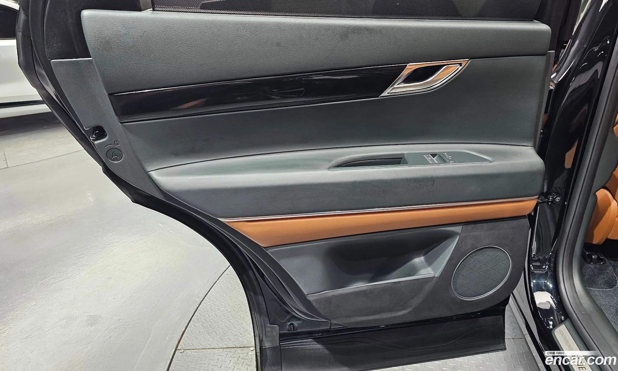 Genesis GV80 2024 KMTHA81BBRU209718 — 49