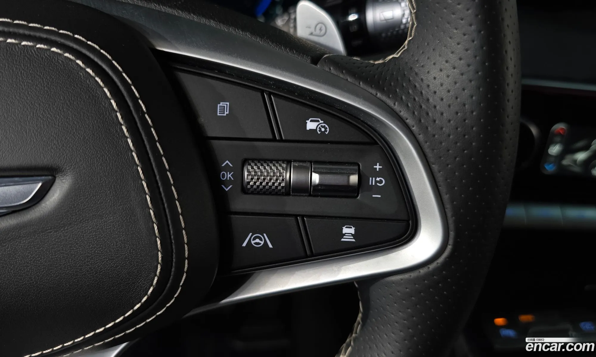 Genesis Electrified GV70 2022 — 14
