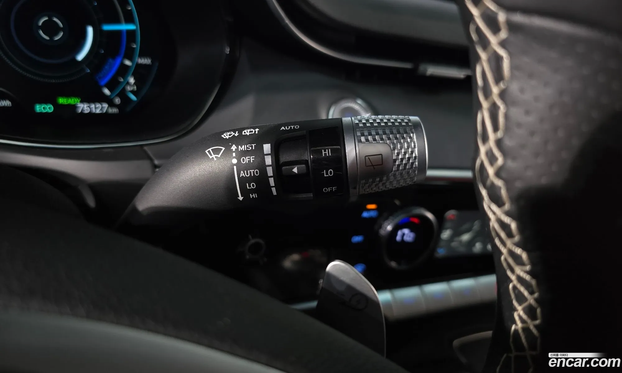 Genesis Electrified GV70 2022 — 24