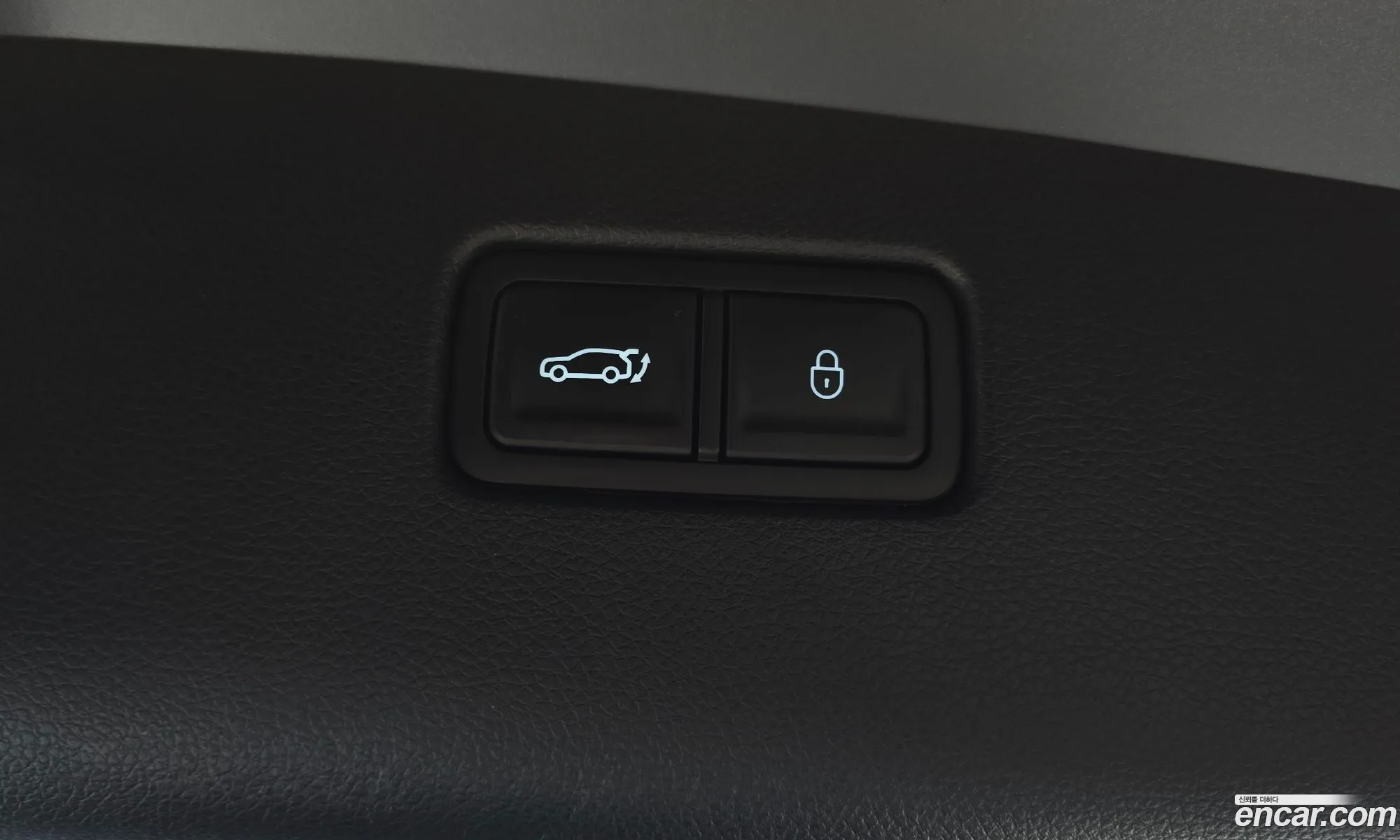 Genesis Electrified GV70 2022 — 25