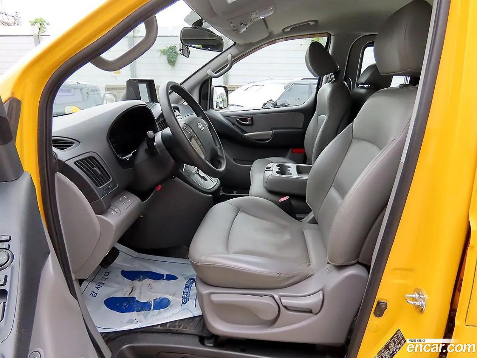 Hyundai Grand Starex 2015 — 11