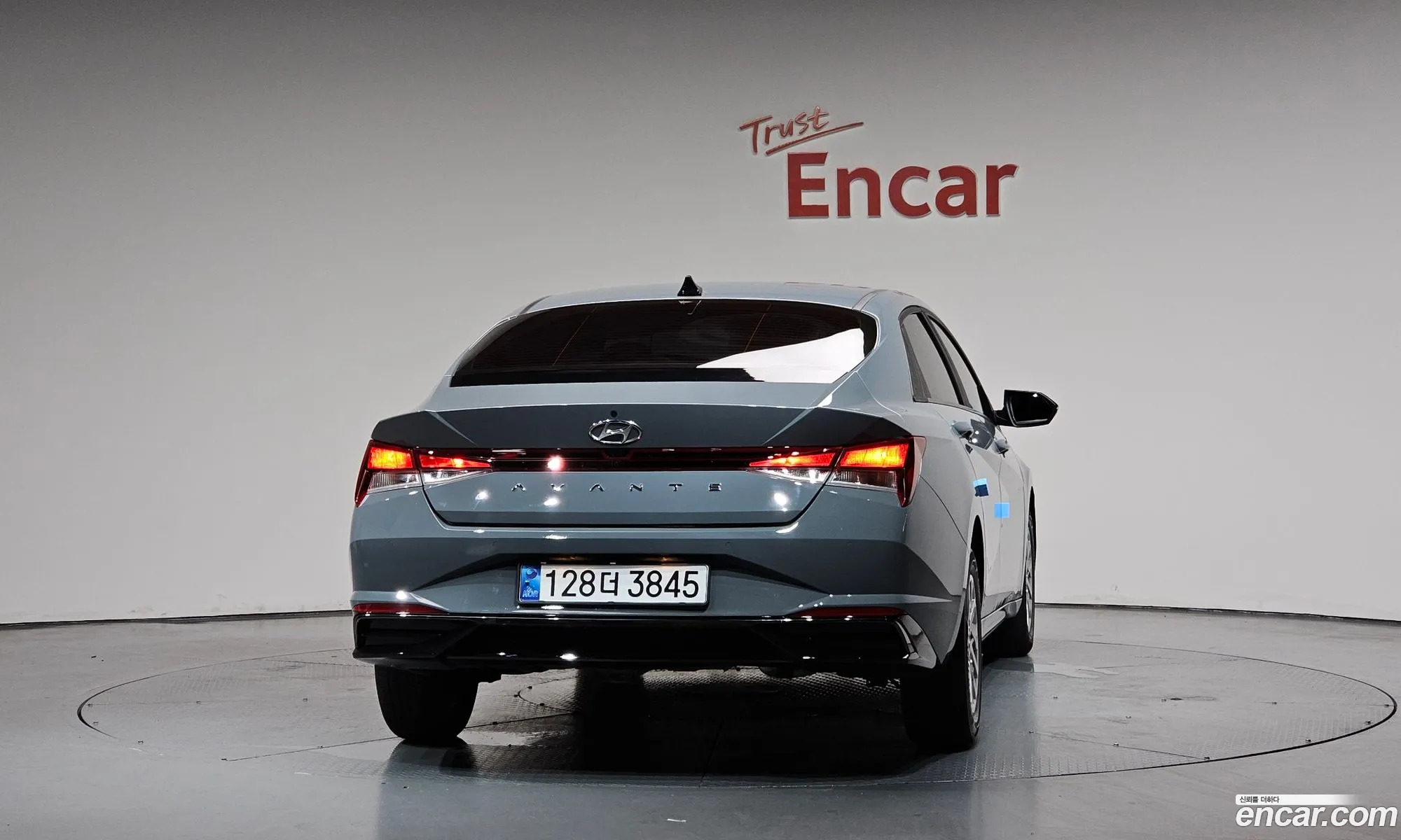 Hyundai Elantra 2021 — 24