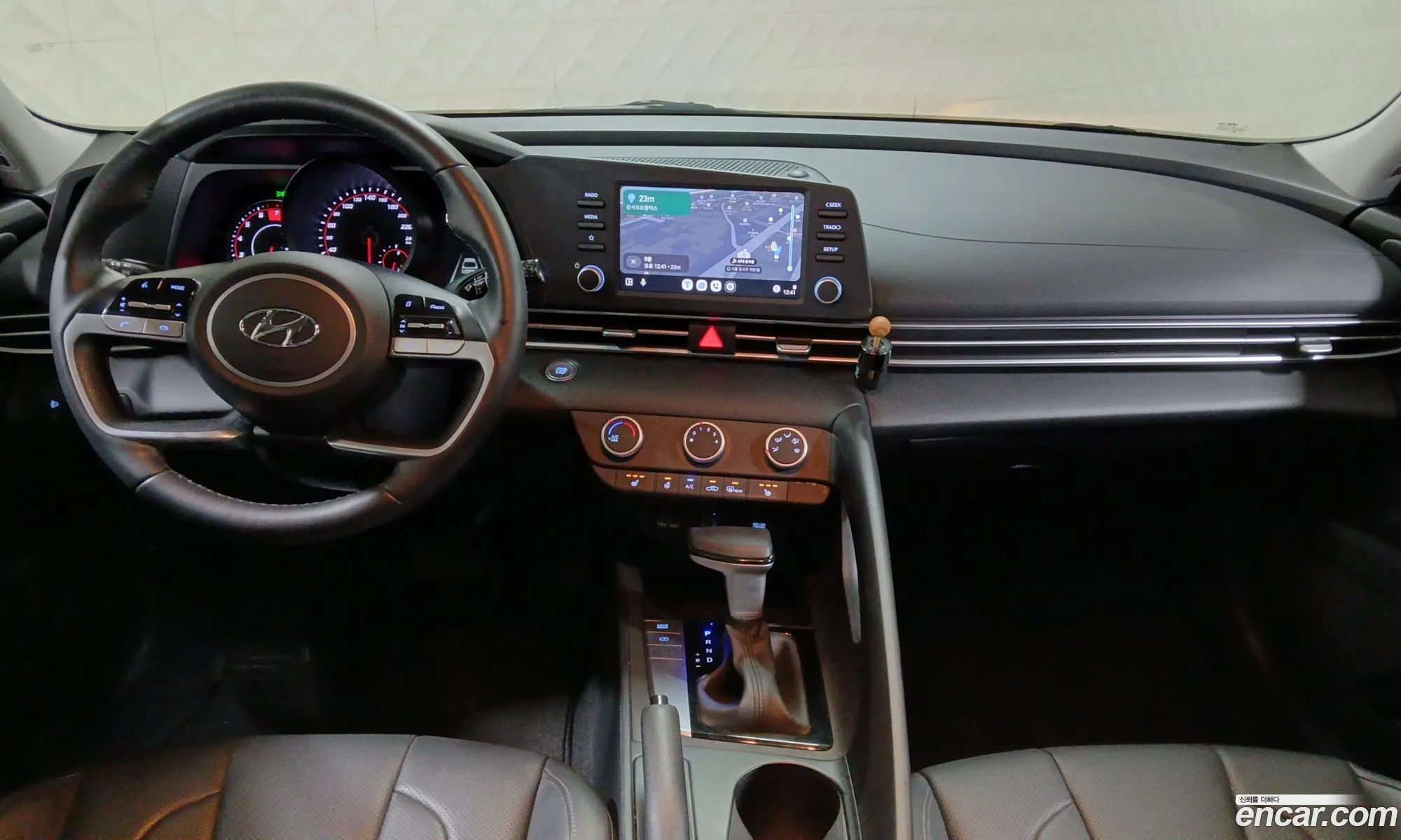 Hyundai Elantra 2021 — 15
