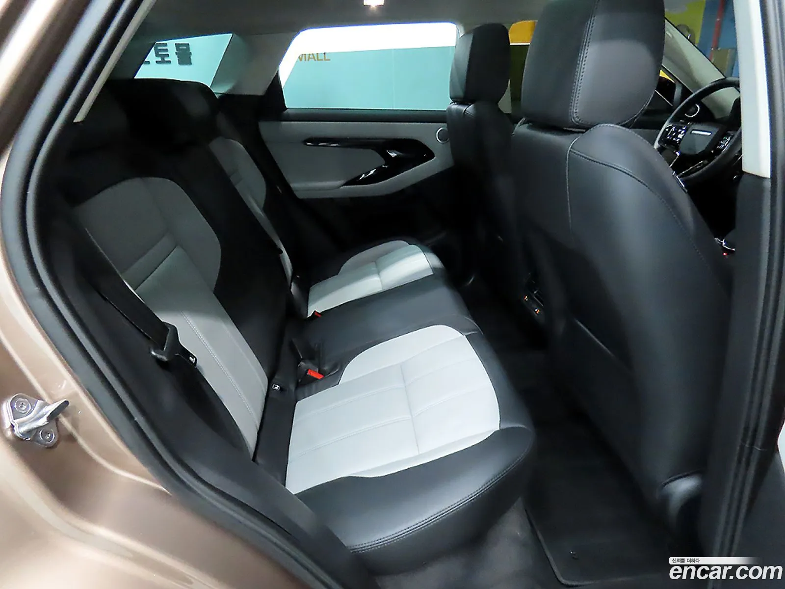 Land Rover Range Rover Evoque 2025 — 20