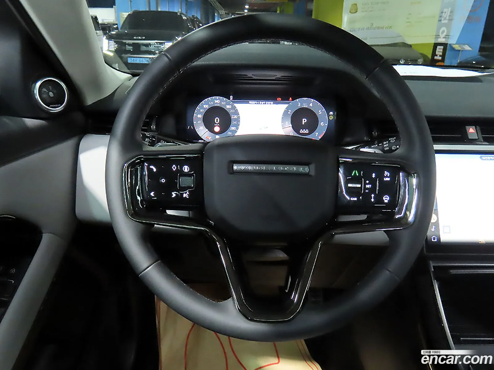 Land Rover Range Rover Evoque 2025 — 19