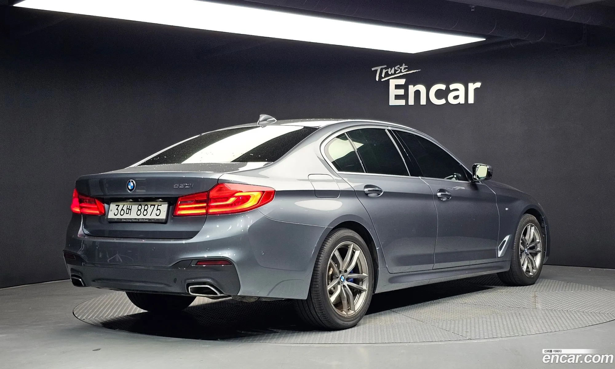 BMW 5 Series 2018 WBAJD3100JB255601 — 19