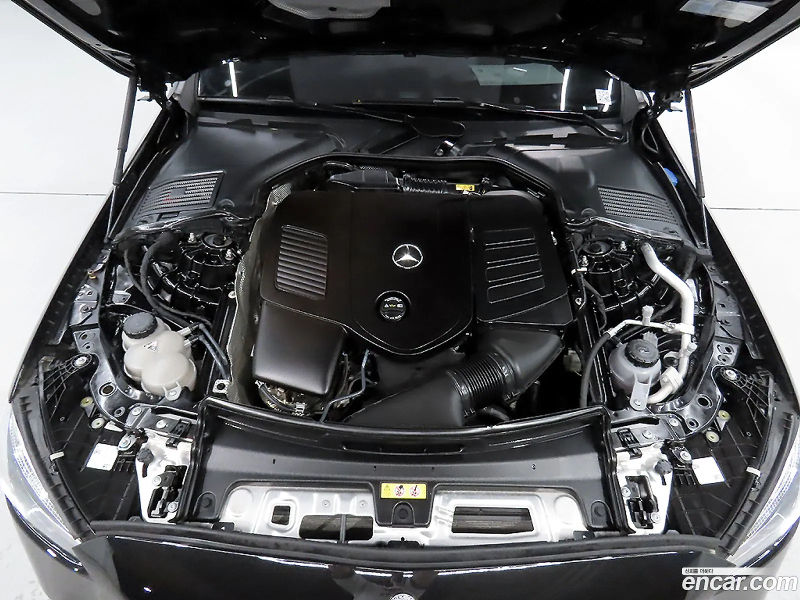 Mercedes-Benz C-Class W206 2023 — 14