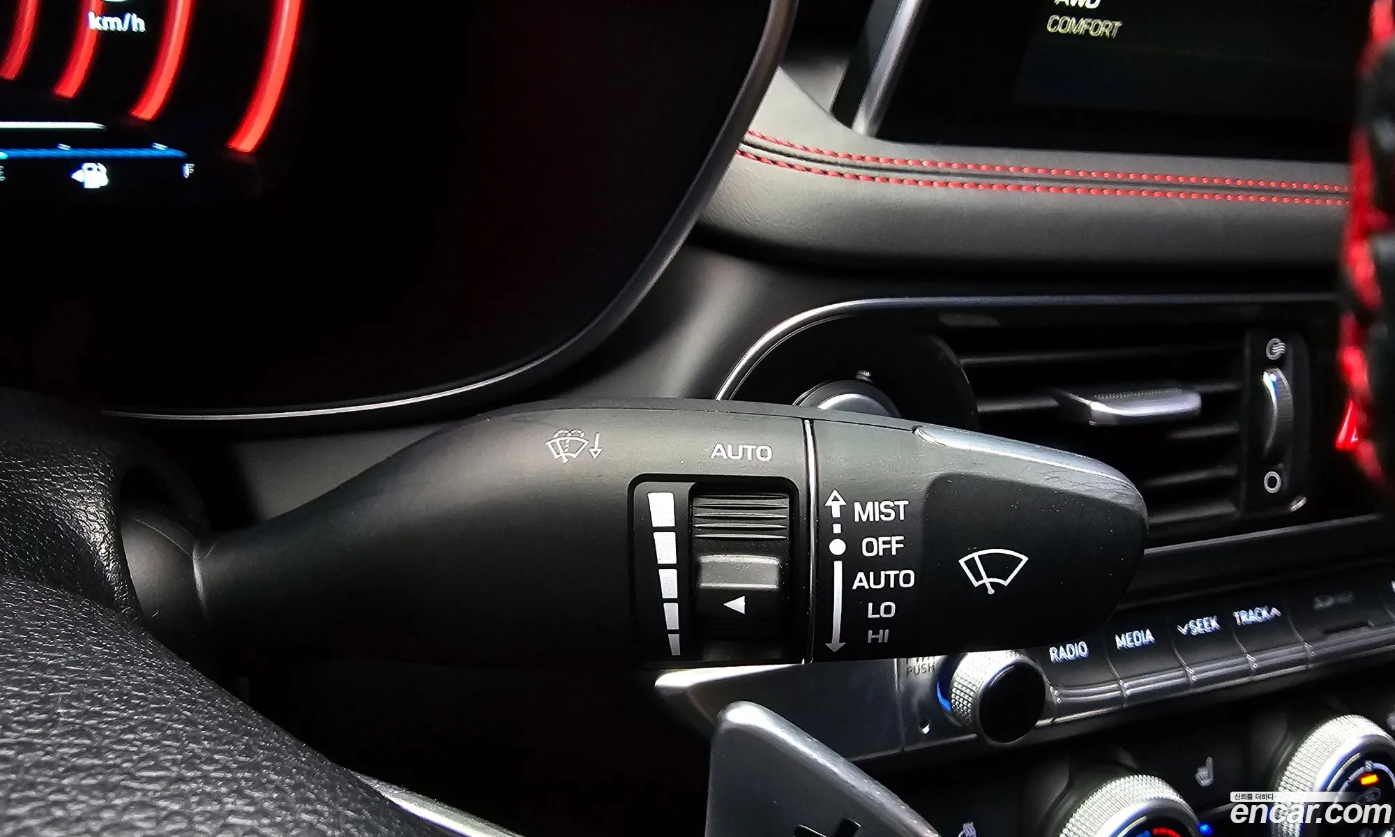 Genesis G70 2019 KMTG541EDKU039248 — 32