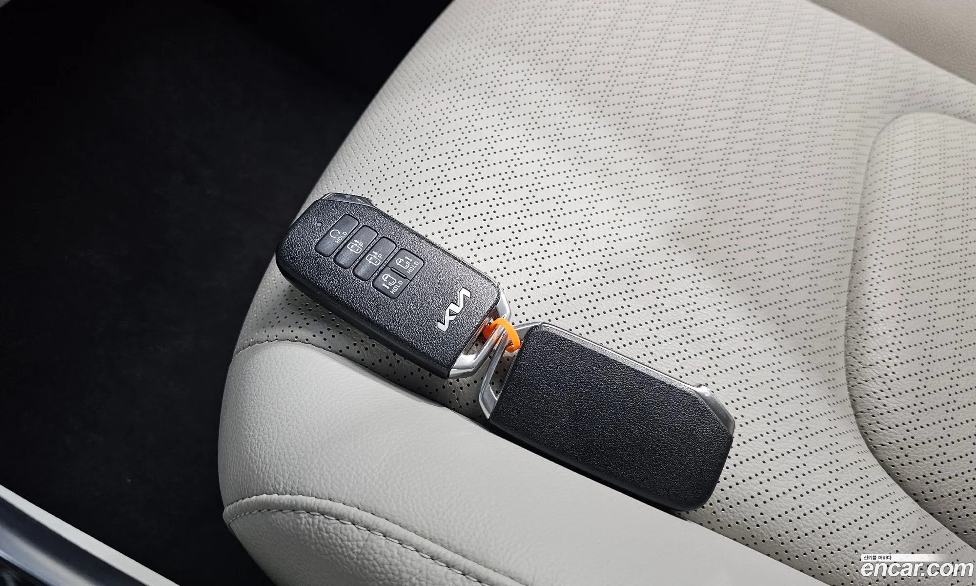 Kia Carnival 2022 KNANC813BPS204317 — 28