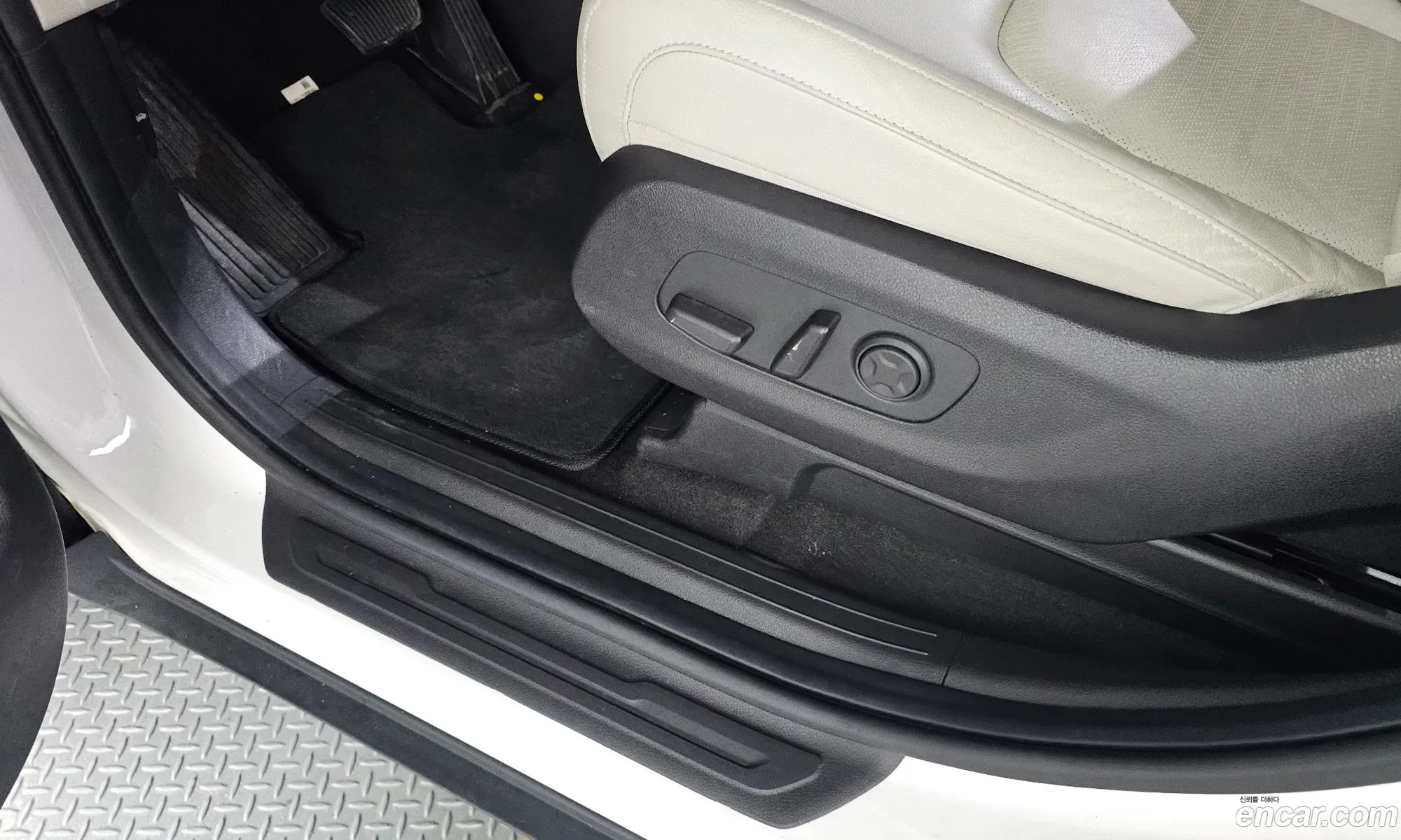 Kia Carnival 2022 KNANC813BPS204317 — 18