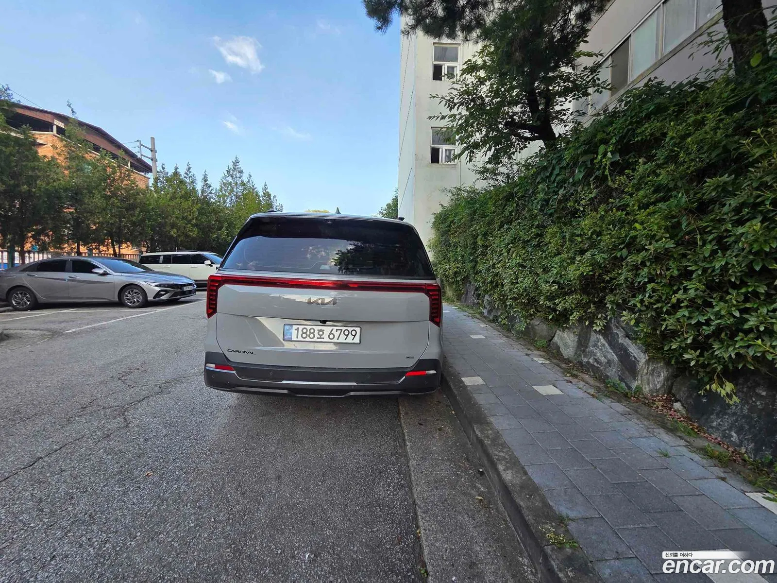 Kia Carnival 2025 — 4