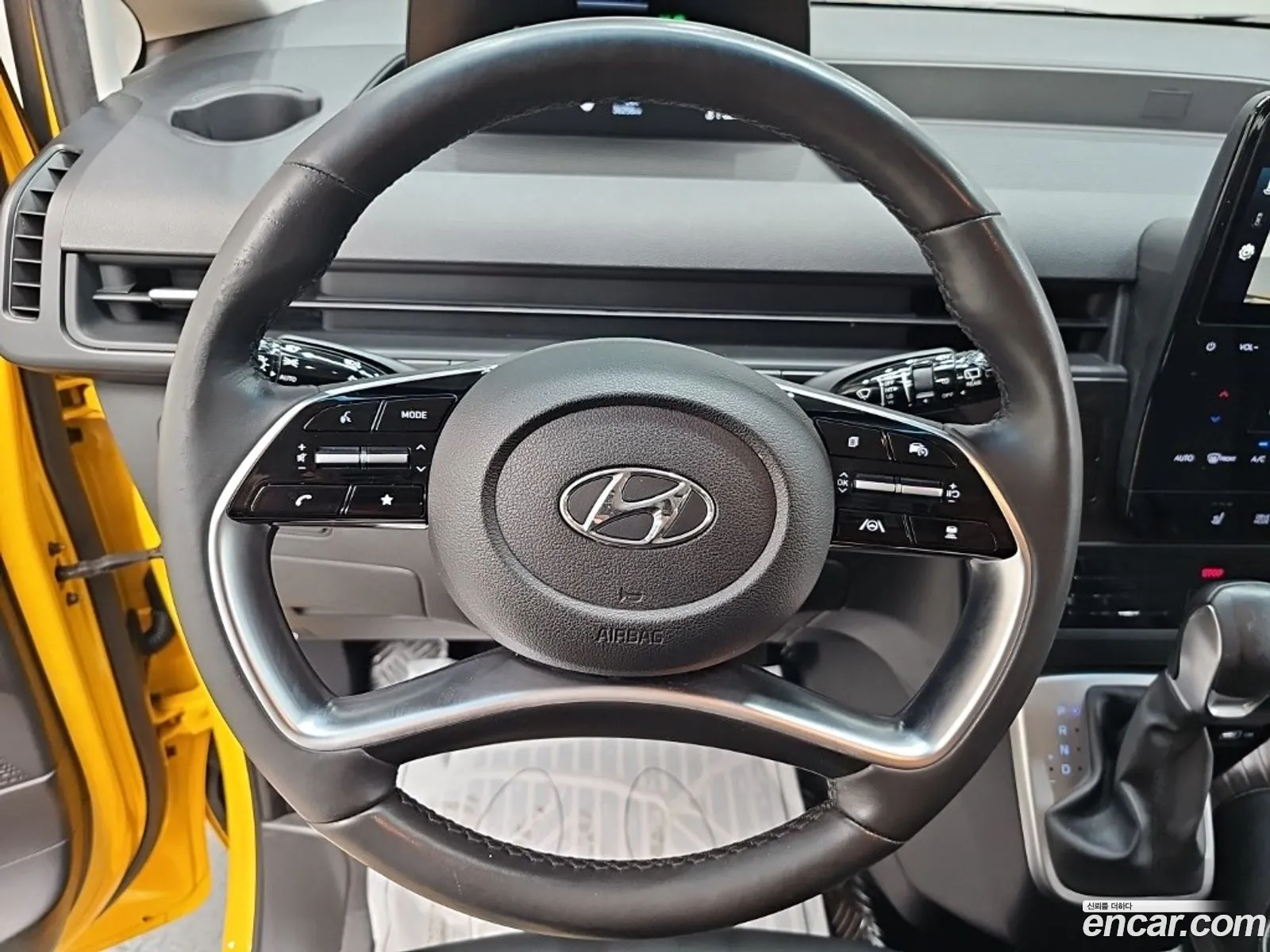 Hyundai Staria 2022 — 18
