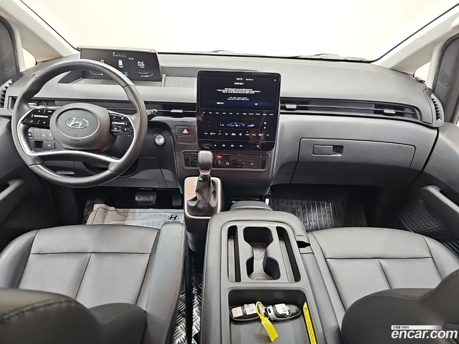 Hyundai Staria 2022 — 10