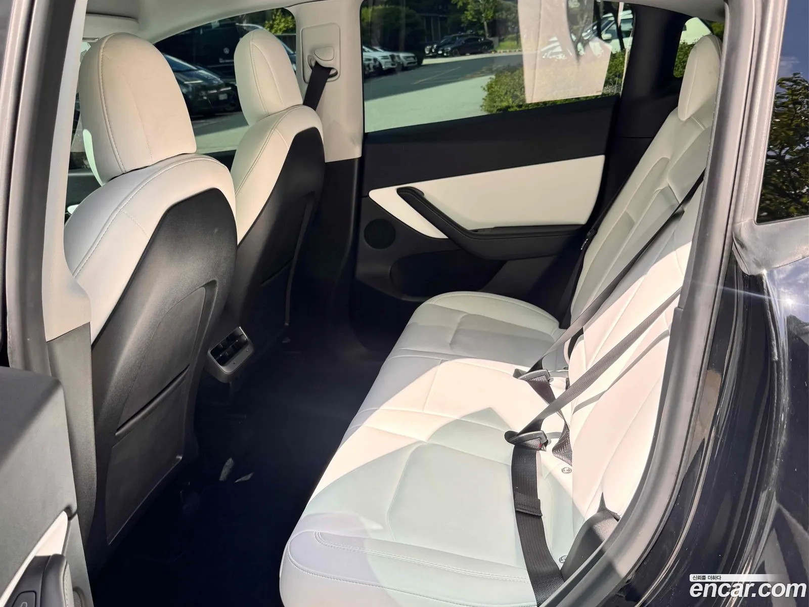 Tesla Model Y 2022 — 6