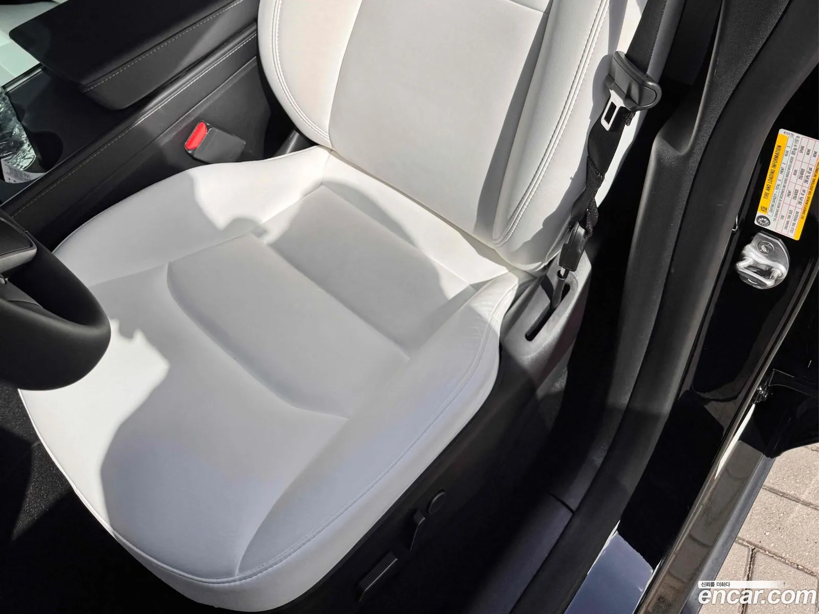 Tesla Model Y 2022 — 14