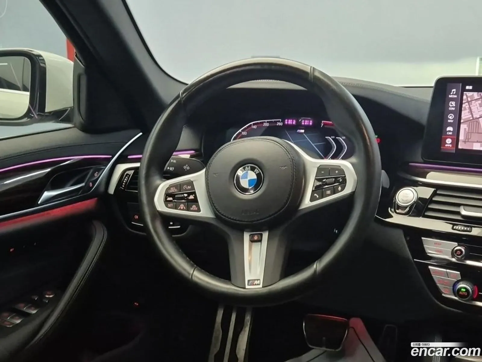 BMW 5 Series 2022 — 17