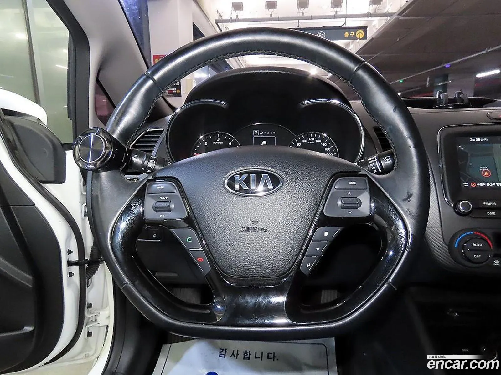 Kia K3 2016 — 9