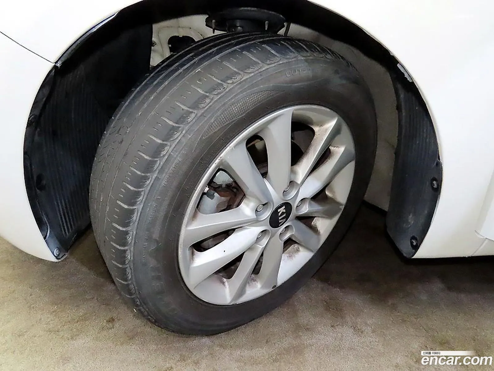 Kia K3 2016 — 3