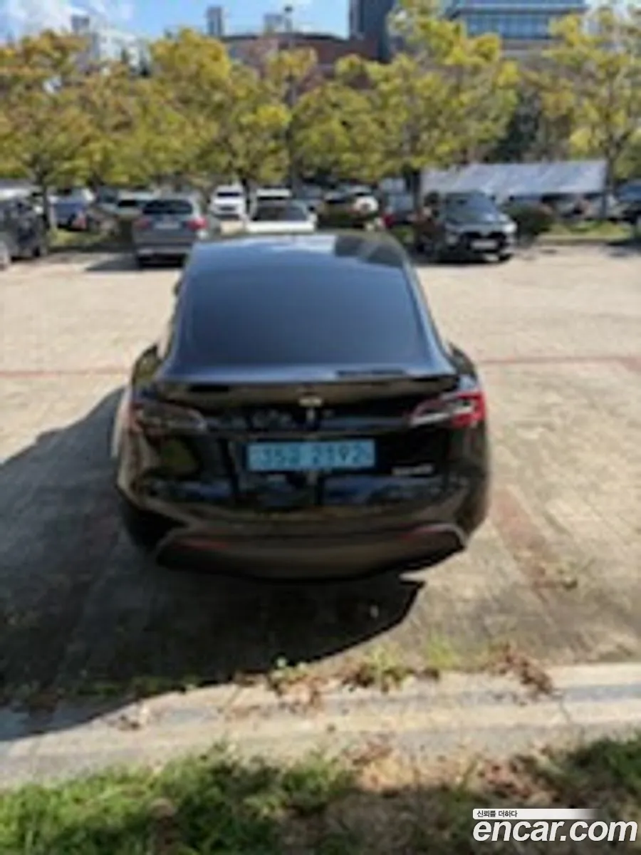 Tesla Model Y 2022 — 5