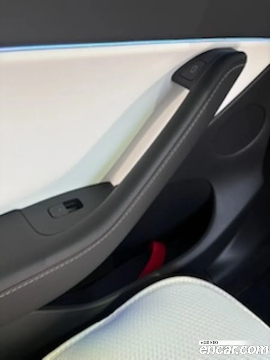 Tesla Model Y 2022 — 11