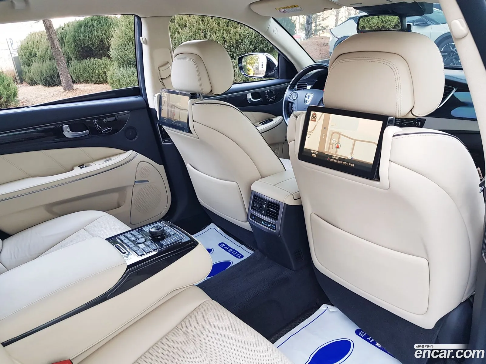 Hyundai Equus 2015 — 18