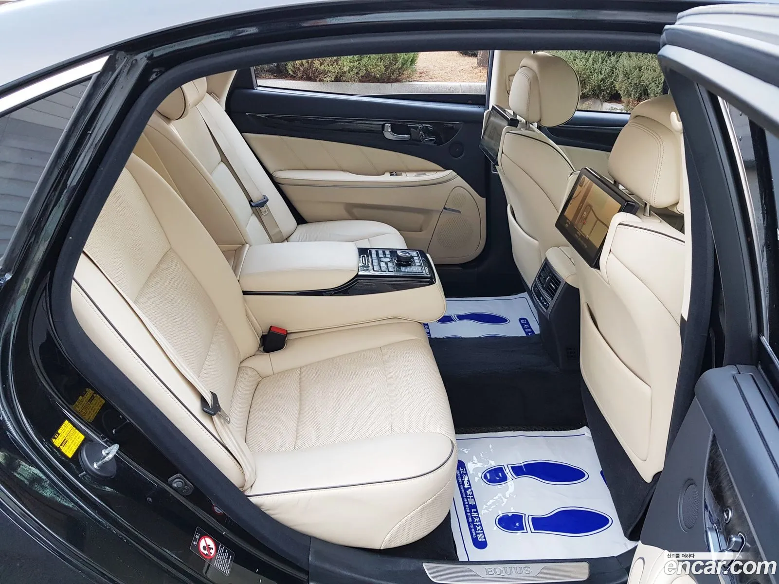 Hyundai Equus 2015 — 14