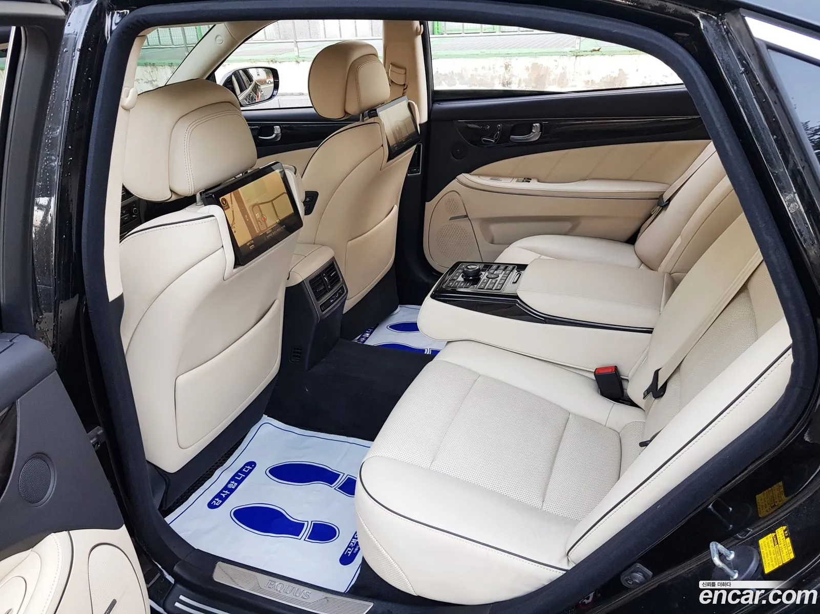 Hyundai Equus 2015 — 17