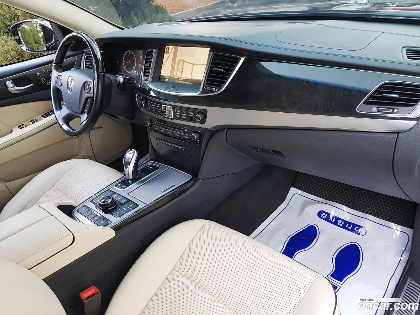 Hyundai Equus 2015 — 19
