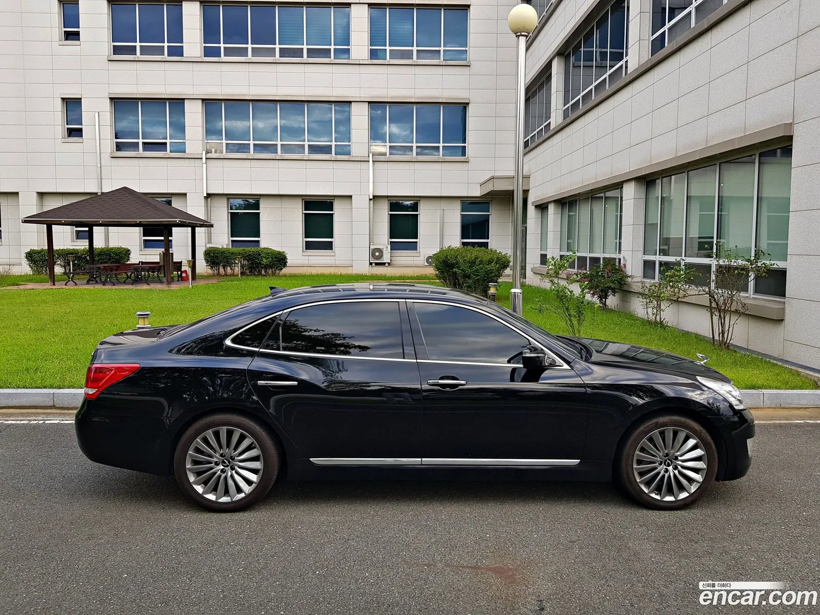 Hyundai Equus 2015 — 11