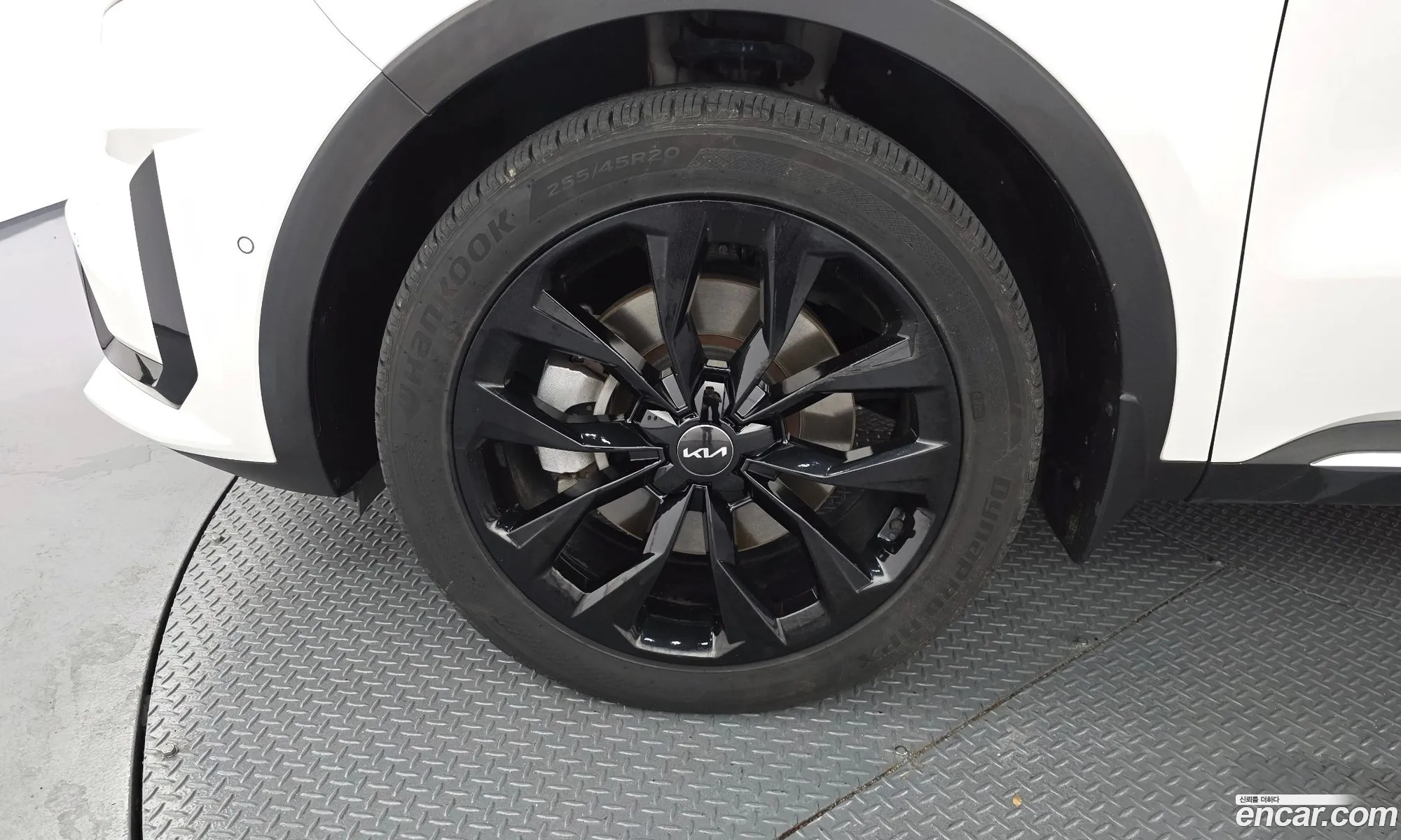 Kia Sorento 2020 KNARL81FHMA071790 — 8