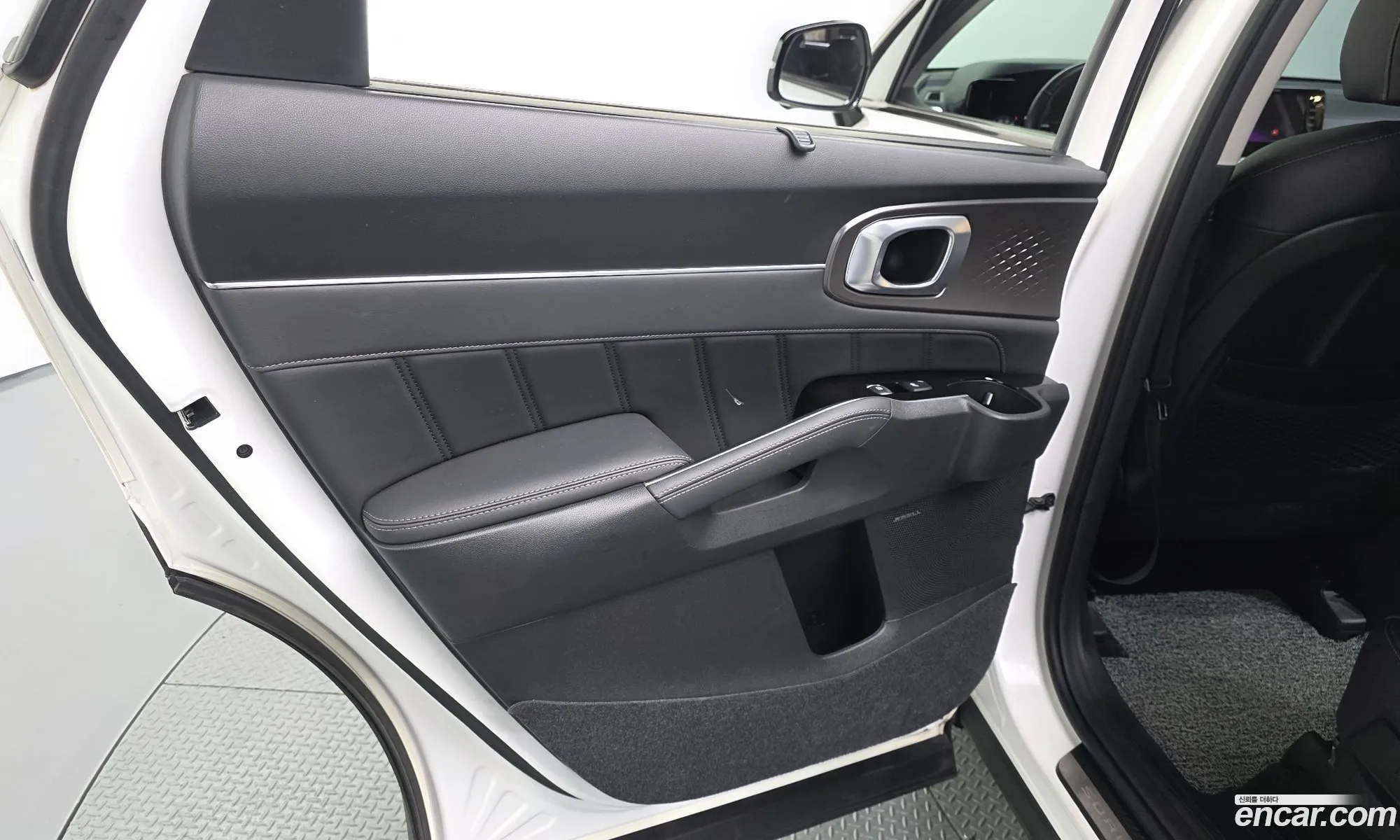 Kia Sorento 2020 KNARL81FHMA071790 — 33