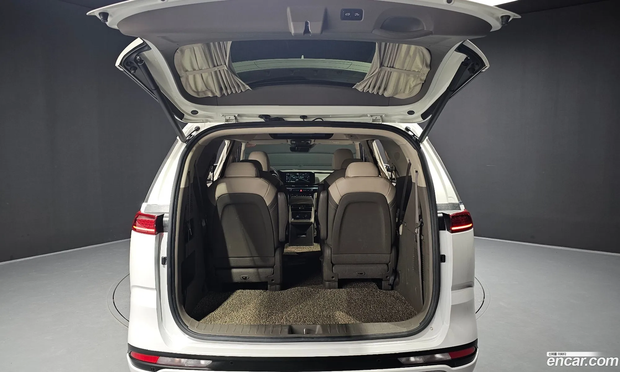 Kia Carnival 2021 KNANE81BBMS107547 — 6