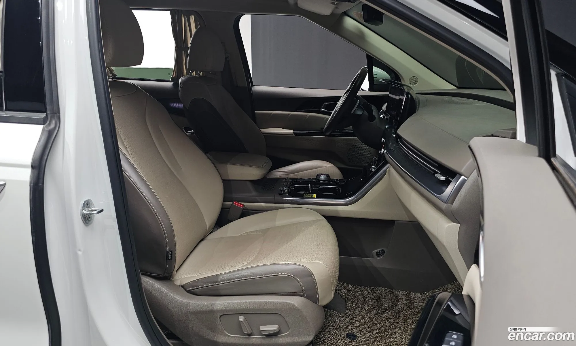 Kia Carnival 2021 KNANE81BBMS107547 — 3