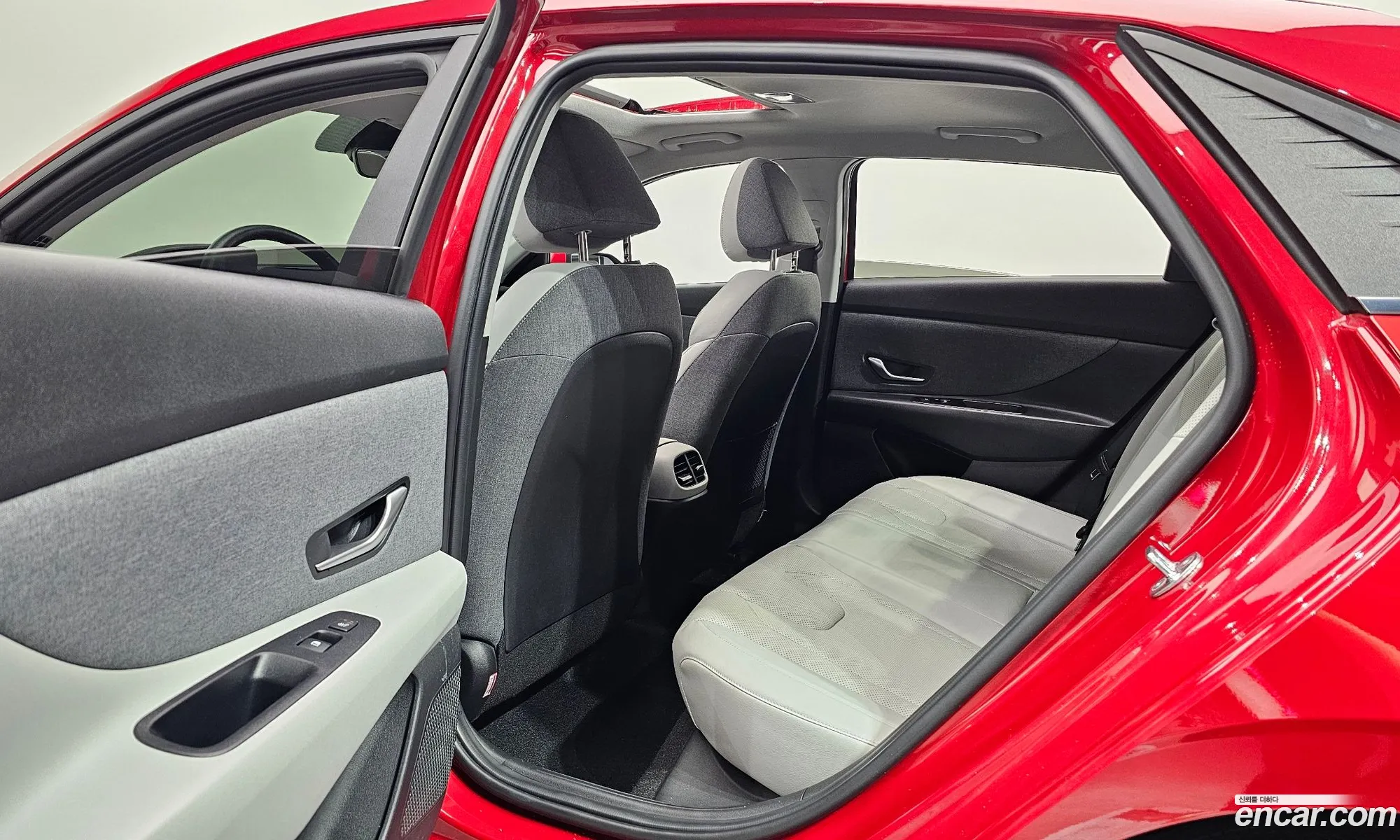 Hyundai Elantra 2022 — 5