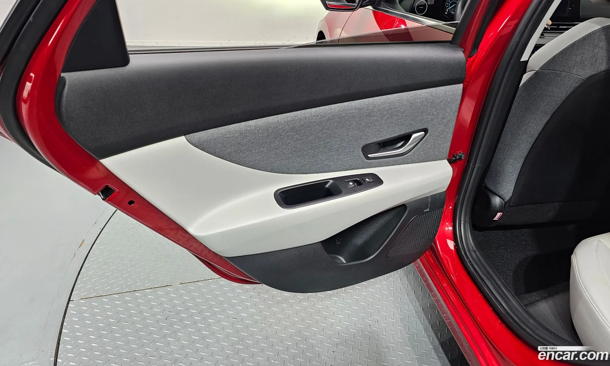 Hyundai Elantra 2022 — 25