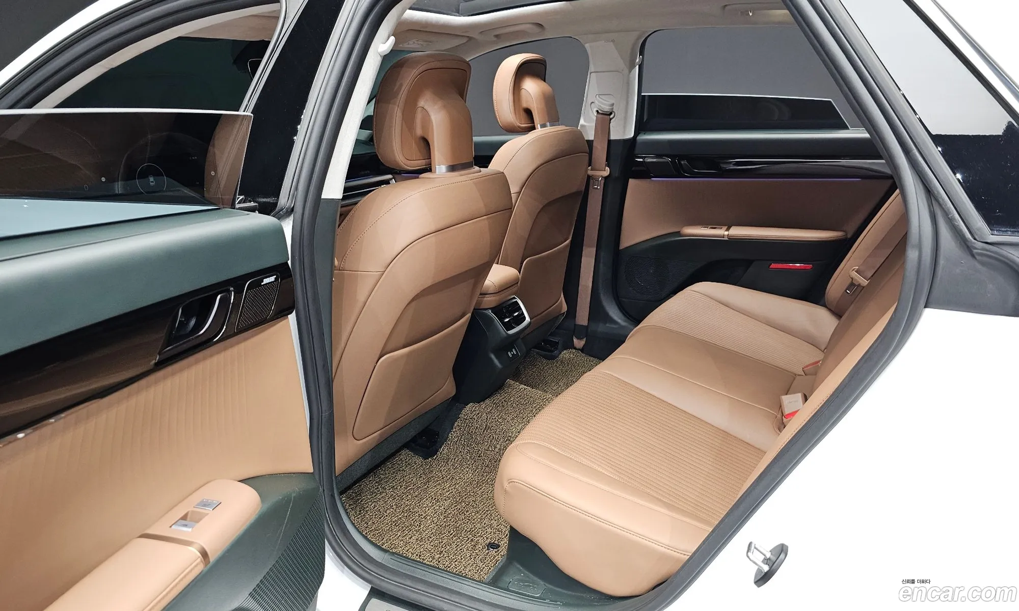 Hyundai Grandeur Hybrid 2023 — 11