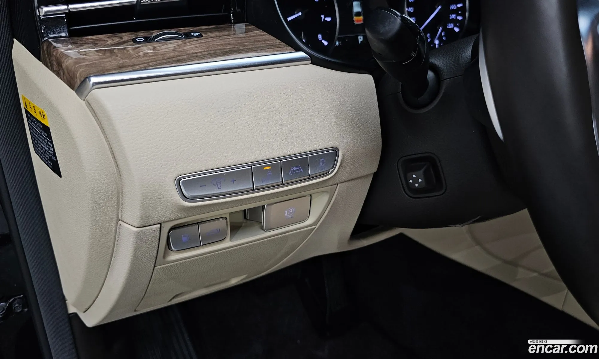 Kia The K9 2018 KNAS2418DKS008179 — 25