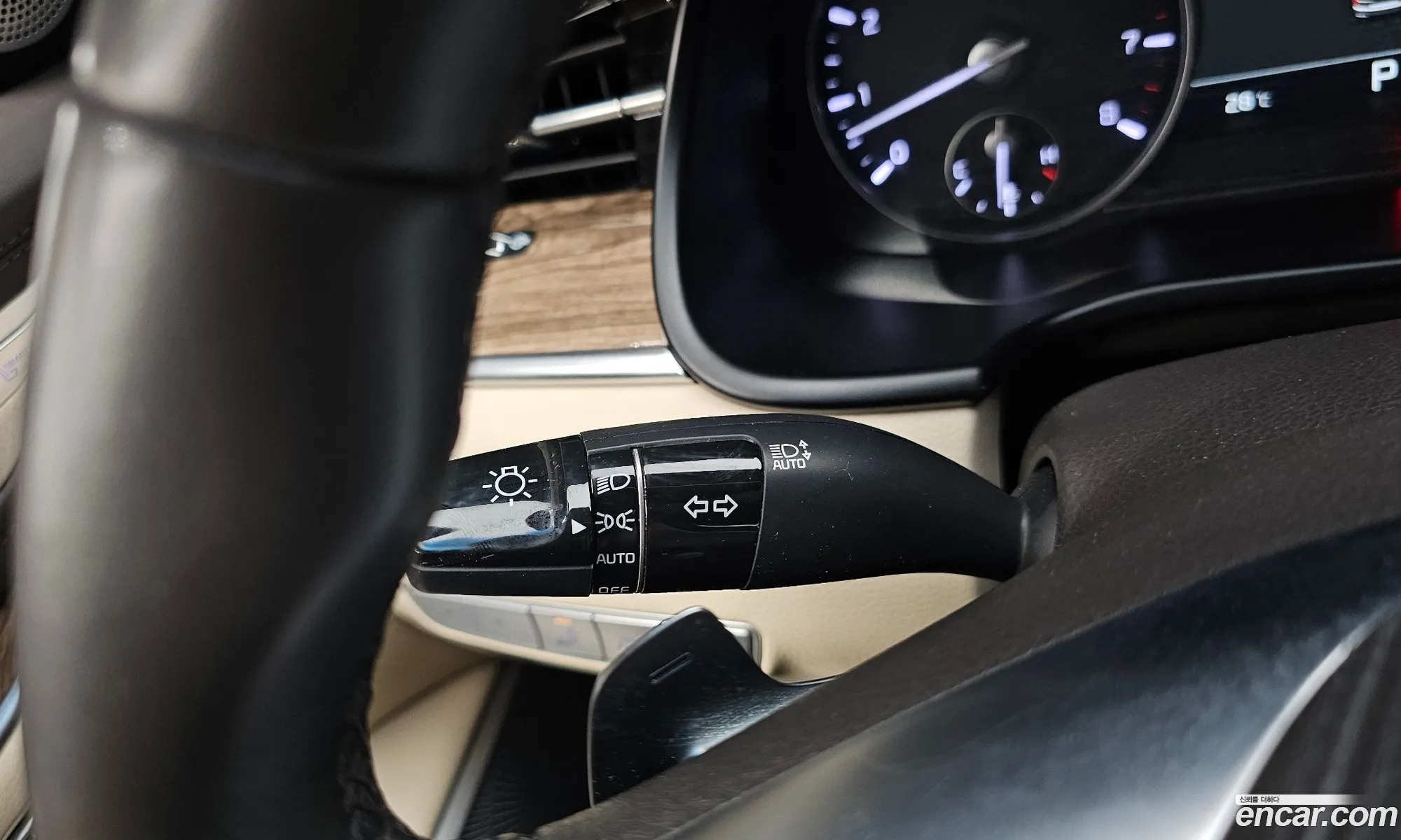 Kia The K9 2018 KNAS2418DKS008179 — 30