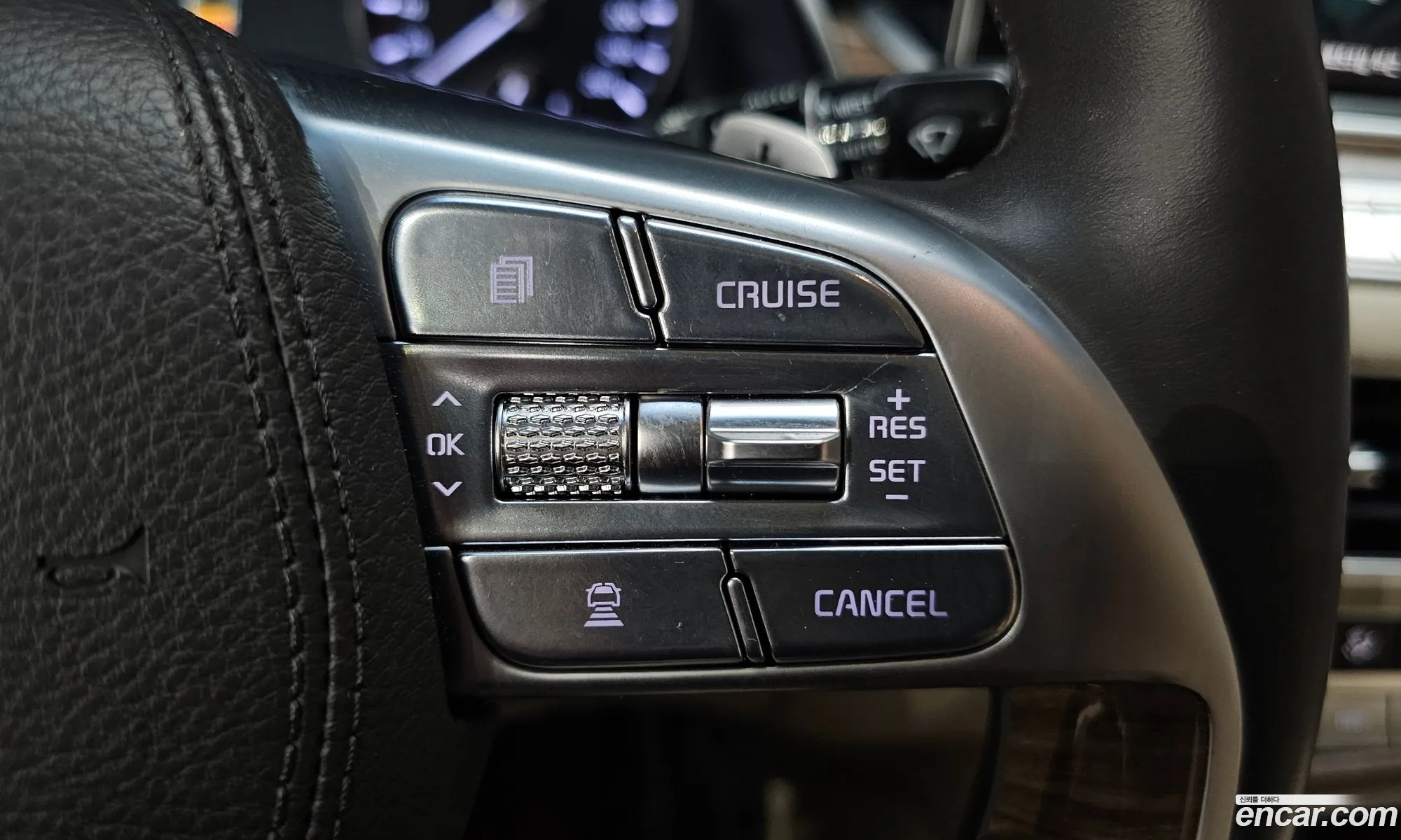 Kia The K9 2018 KNAS2418DKS008179 — 19