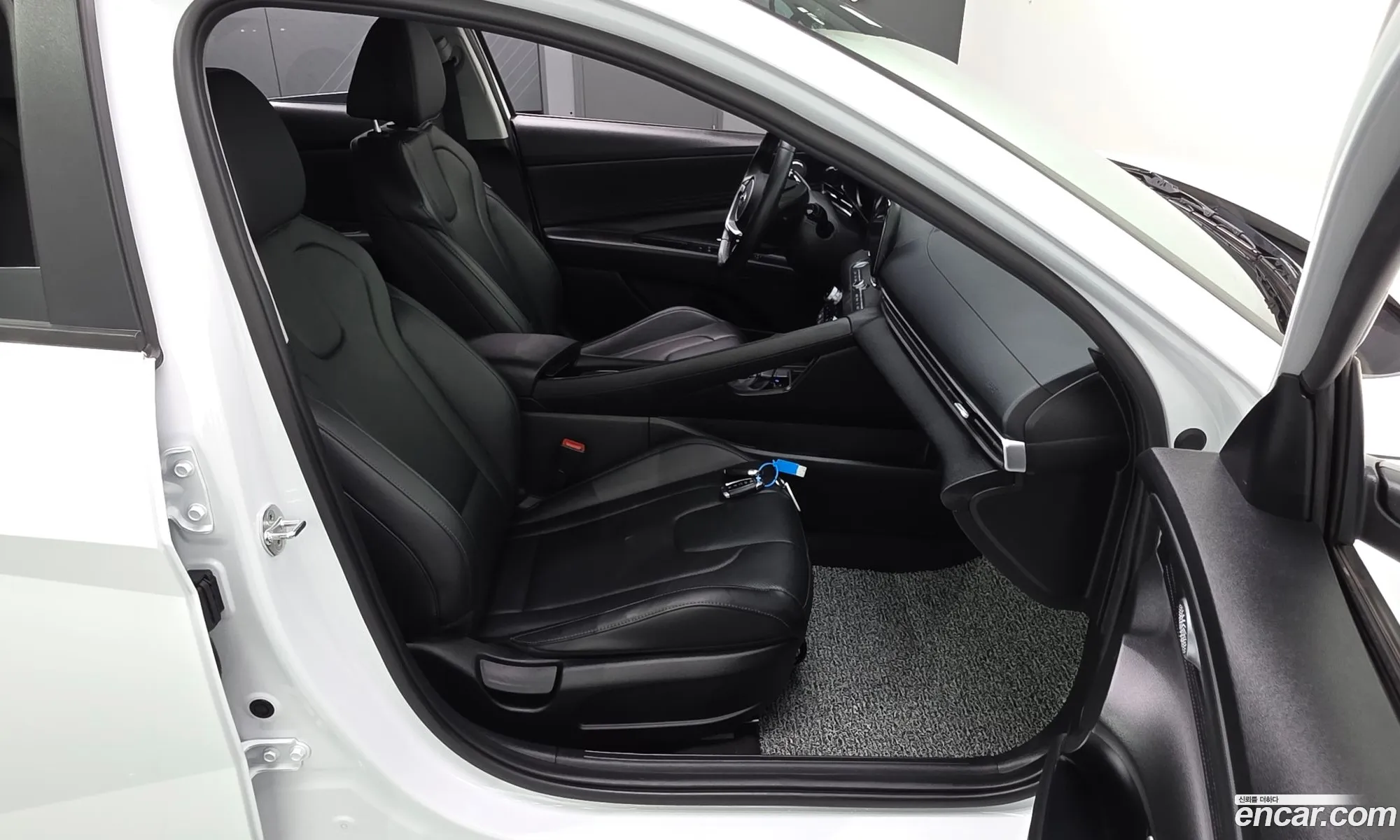 Hyundai Elantra Hybrid 2022 — 29