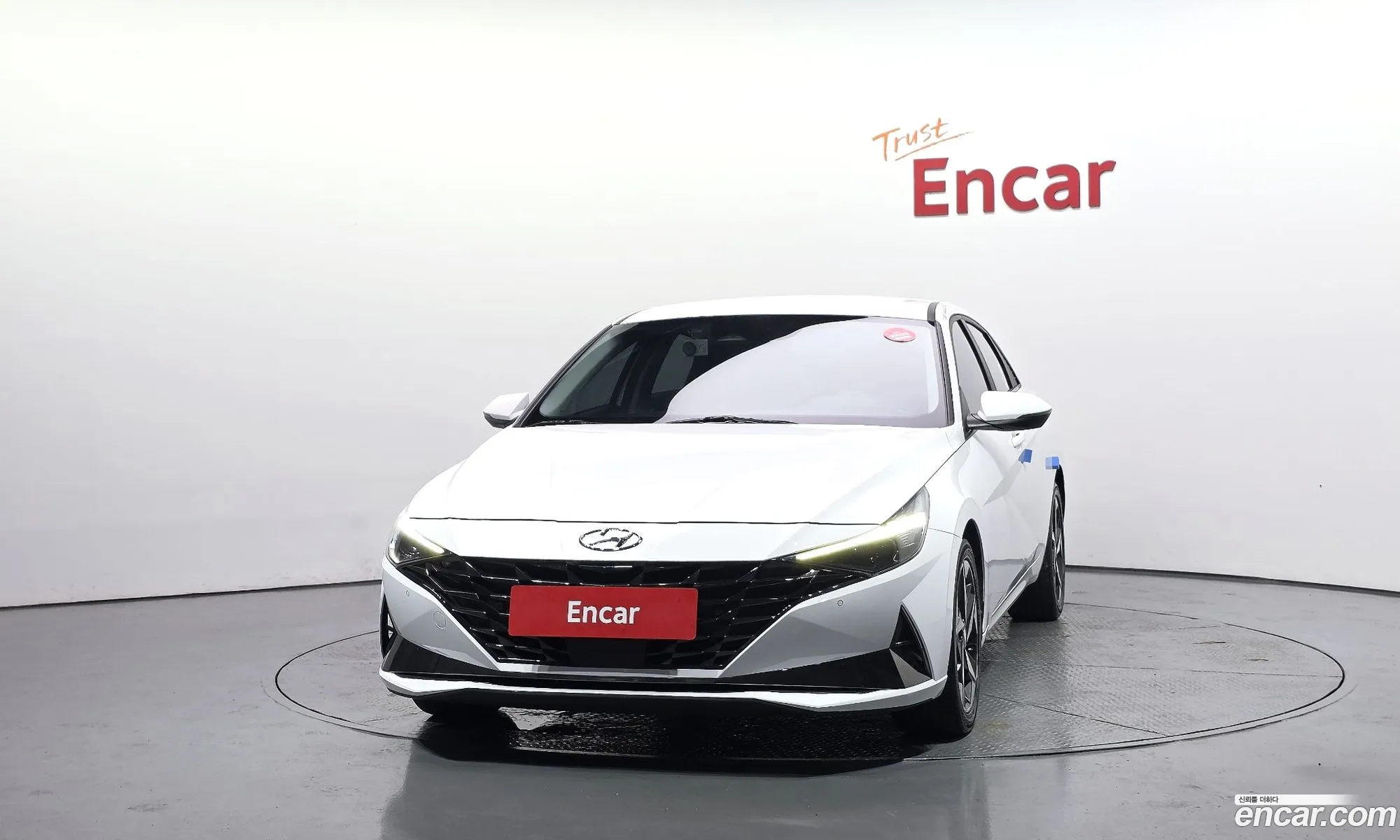 Hyundai Elantra Hybrid 2022 — 22
